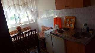 Апартаменты Apartments Baja Улцинь Четырехместный номер с собственной ванной комнатой-6
